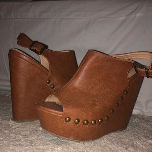 Studded wedges